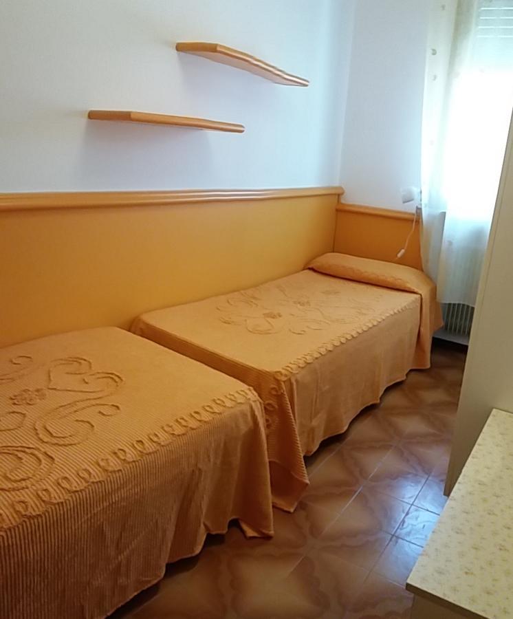 Appartamenti Falco Caorle Exteriör bild
