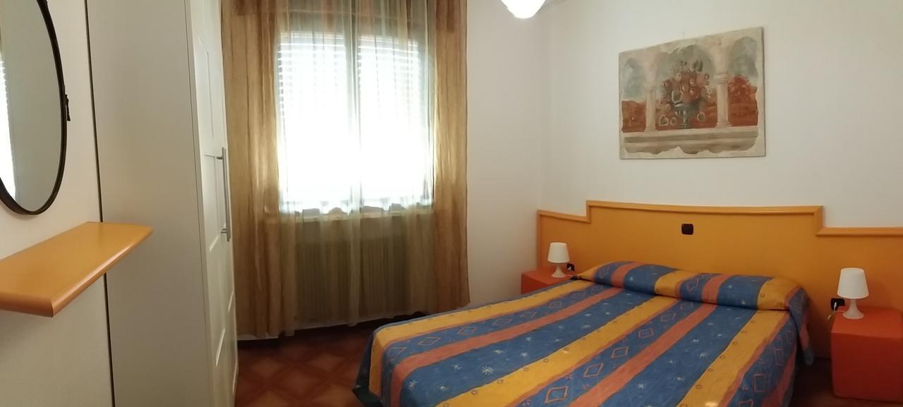 Appartamenti Falco Caorle Exteriör bild